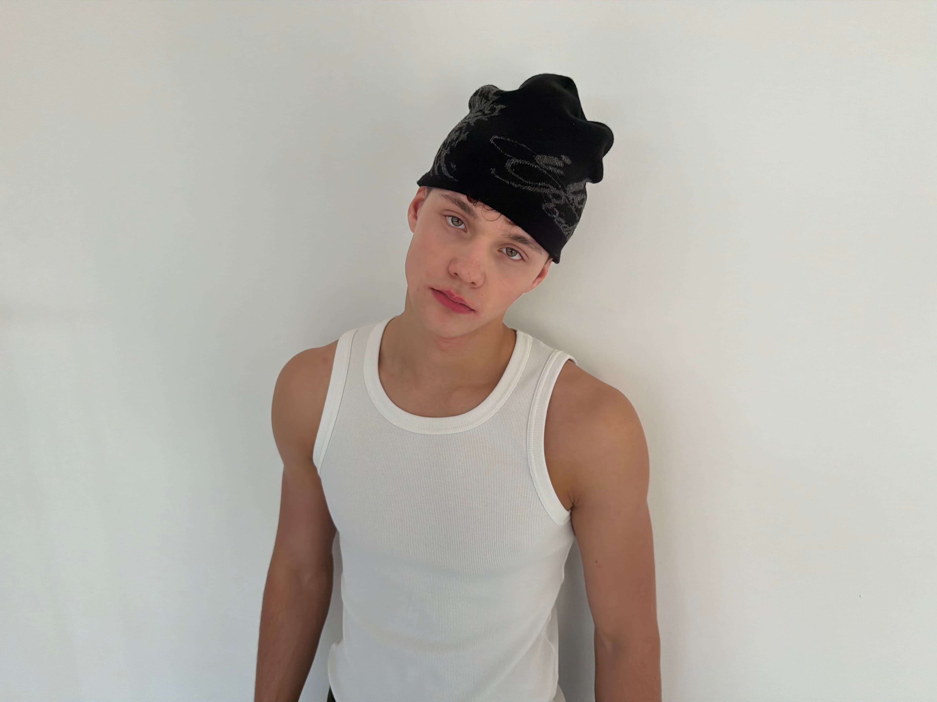 HAT “TRIBAL”